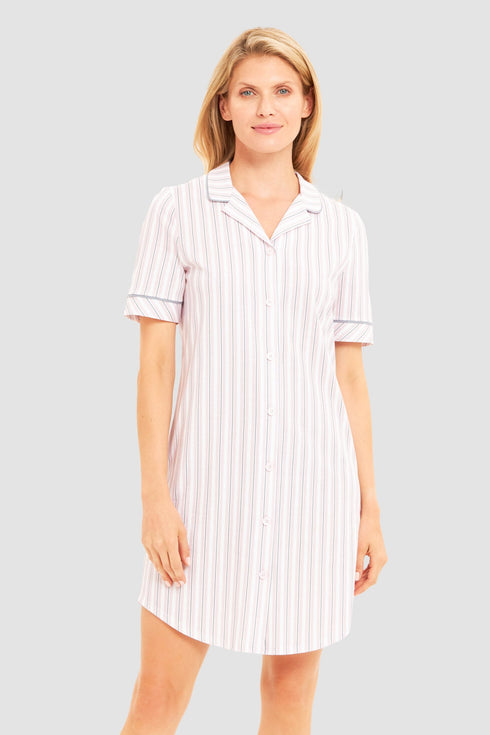 Rösch nightgown with lapel collar, full-length button placket and 1/2 sleeves