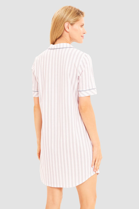 Rösch nightgown with lapel collar, full-length button placket and 1/2 sleeves