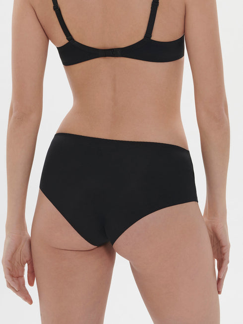 Shorty Schwarz SAGA SIMONE PÉRÈLE