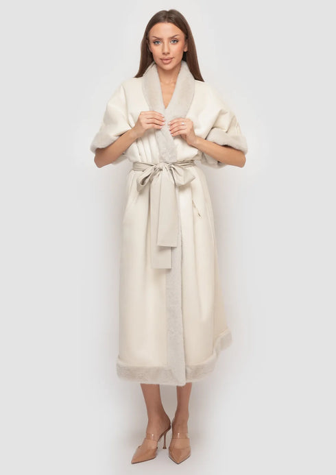 Eleganter Lammfellmantel beige