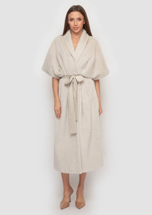 Eleganter Lammfellmantel beige