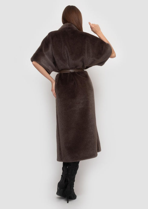 Eleganter Lammfellmantel