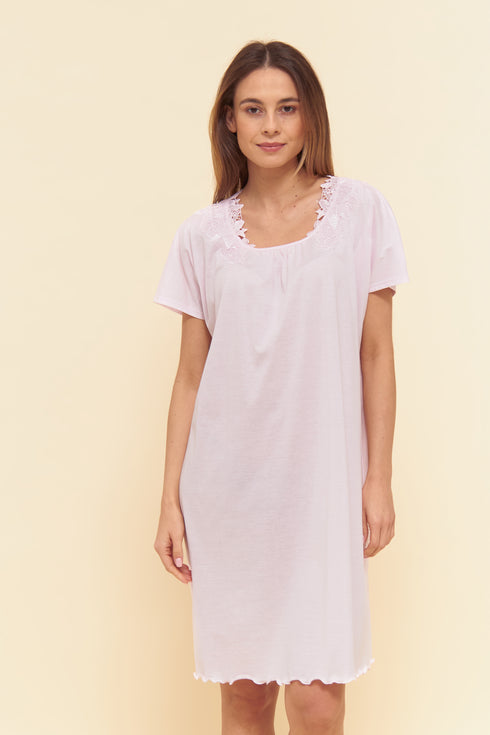 Féraud Nightdress – Romantic Lace, with dropped shoulders