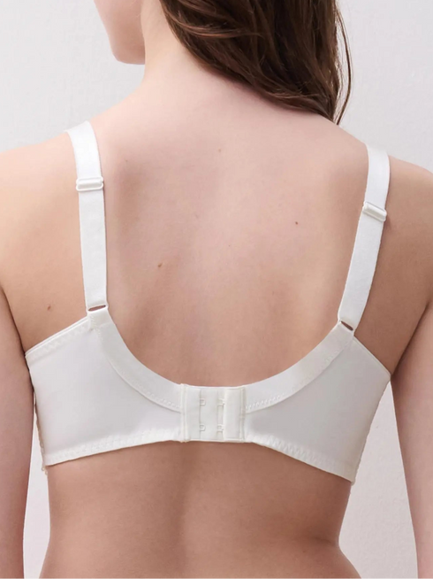 Chantelle Every Curve Milk Balconette BH